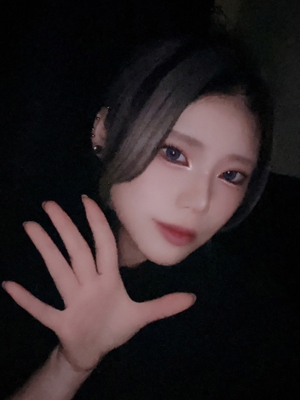 qy`w 䂫